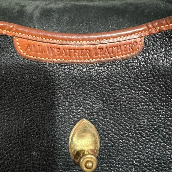 Vintage 1970s Dooney & Bourke Cavalry Spectator Leather Bucket Crossbody Bag - Picture 9 of 16